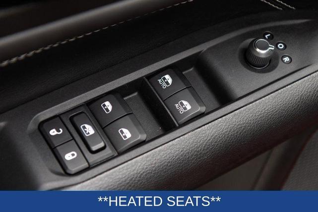 Photo of 2023 Redline Pearlcoat Jeep Compass