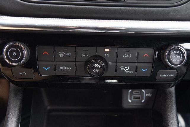 Photo of 2023 Redline Pearlcoat Jeep Compass