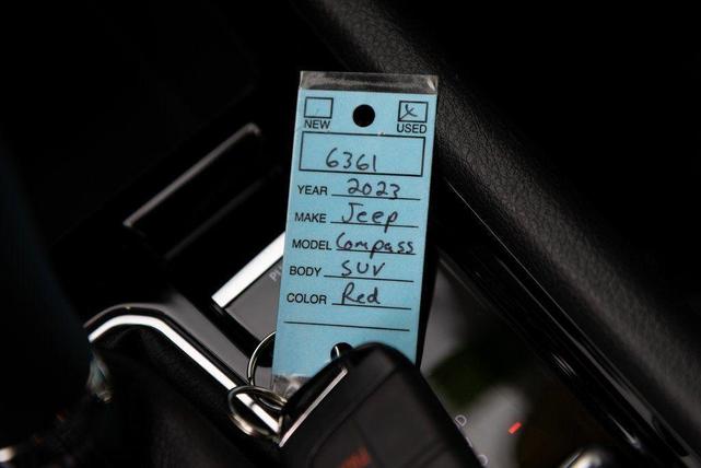 Photo of 2023 Redline Pearlcoat Jeep Compass