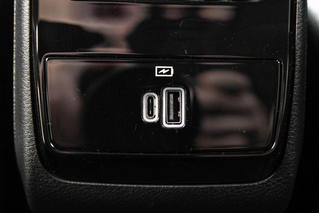Photo of 2023 Redline Pearlcoat Jeep Compass