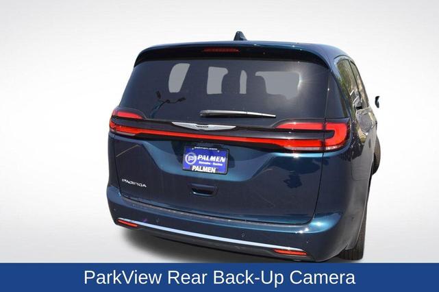 Photo of 2025 Fathom Blue Pearlcoat Chrysler Pacifica