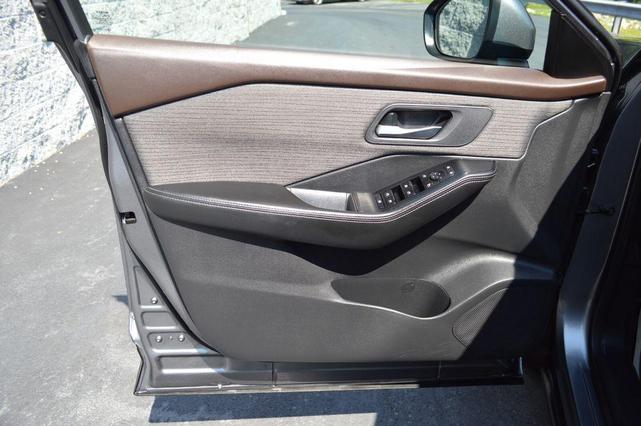 Photo of 2021 Gun Metallic Nissan Rogue
