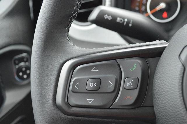 Photo of 2025 Black Clearcoat Jeep Gladiator