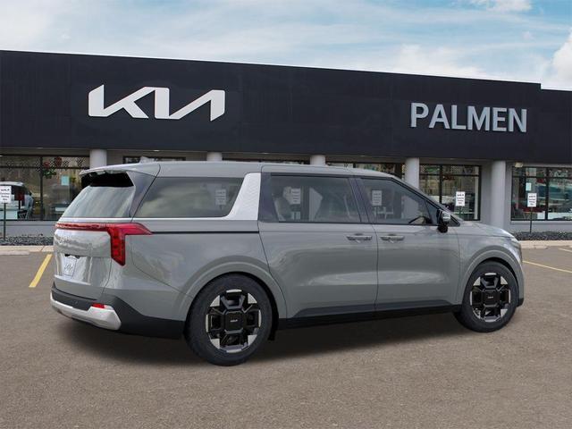 Photo of 2026 Ceramic Silver Kia Carnival
