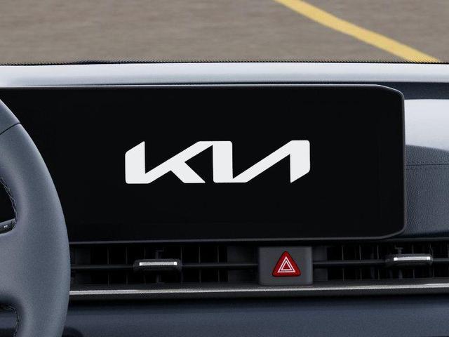 Photo of 2026 Ceramic Silver Kia Carnival