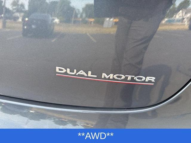 Photo of 2023 Gray Tesla Model 3