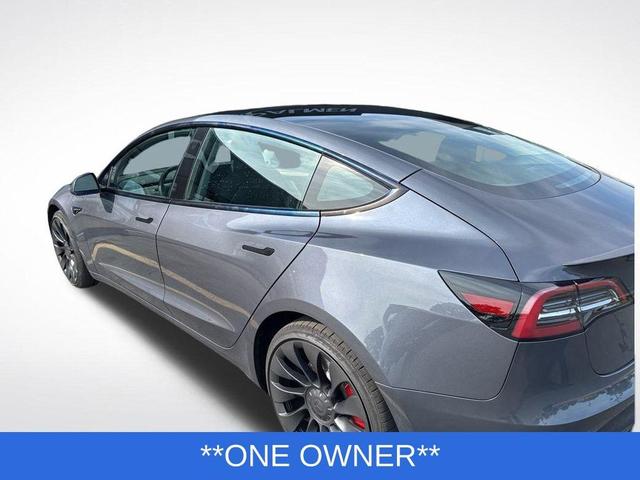 Photo of 2023 Gray Tesla Model 3