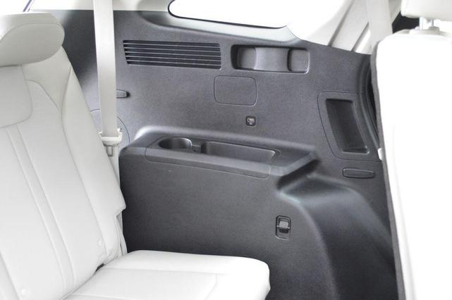 Photo of 2021 Ebony Black Kia Sorento