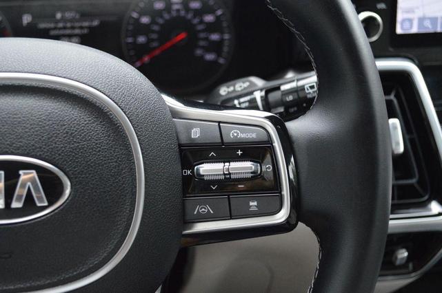 Photo of 2021 Ebony Black Kia Sorento