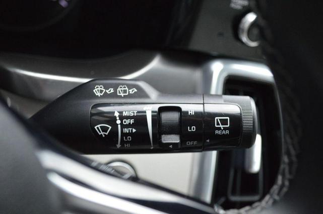 Photo of 2021 Ebony Black Kia Sorento
