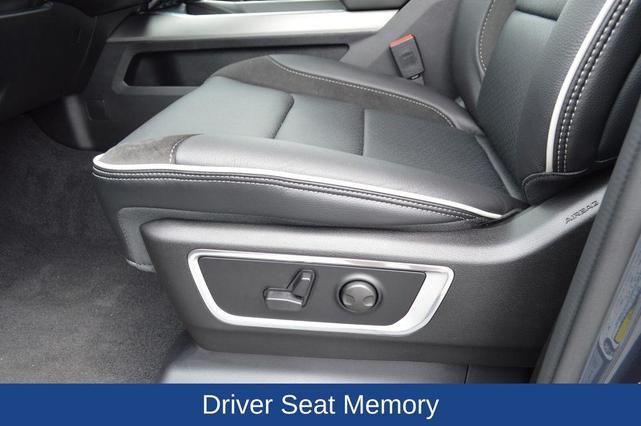 Photo of 2025 Blue Metallic RAM 1500