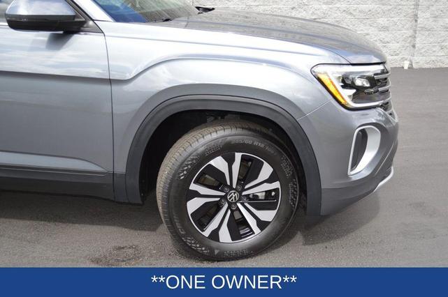 Photo of 2024 Platinum Gray Metallic Volkswagen Atlas