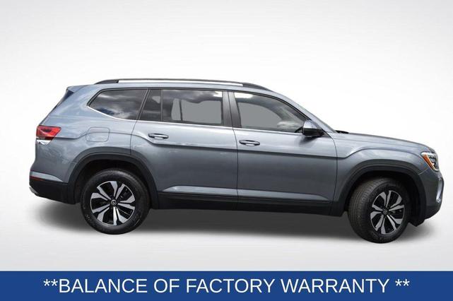 Photo of 2024 Platinum Gray Metallic Volkswagen Atlas