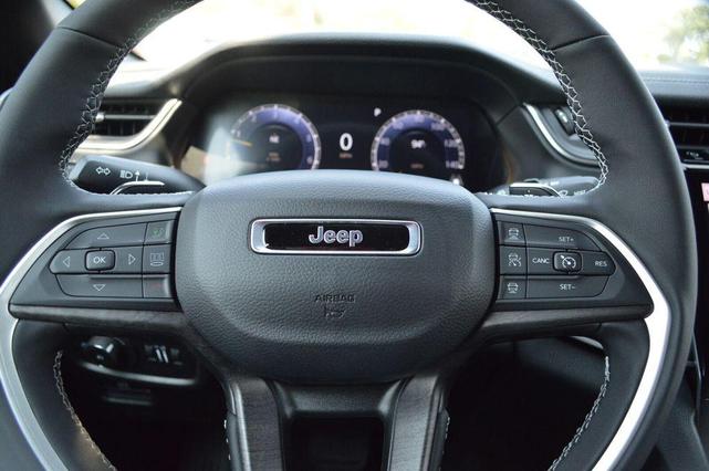 Photo of 2025 Diamond Black Jeep Grand Cherokee