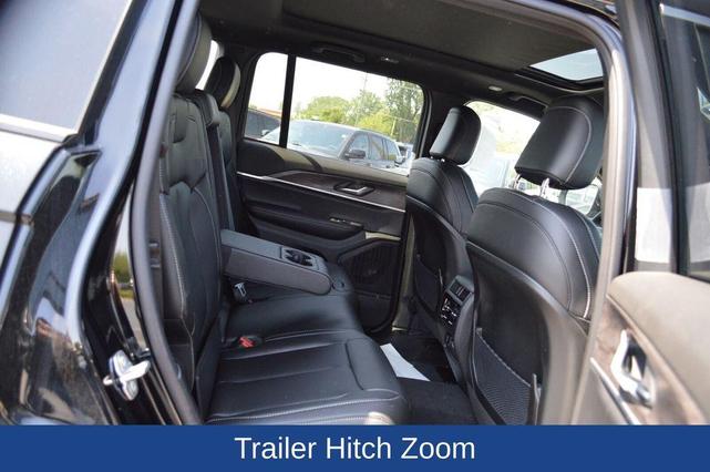 Photo of 2025 Diamond Black Jeep Grand Cherokee