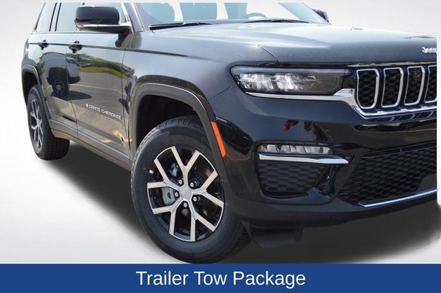 Photo of 2025 Diamond Black Jeep Grand Cherokee