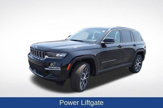 Photo of 2025 Diamond Black Jeep Grand Cherokee