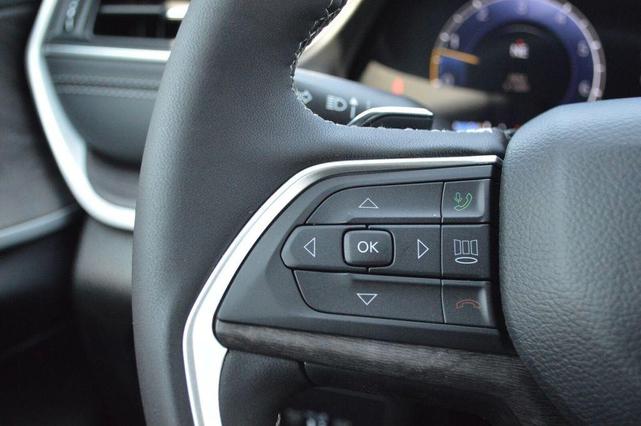 Photo of 2025 Diamond Black Jeep Grand Cherokee
