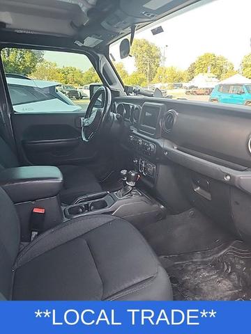 Photo of 2021 Granite Crystal Clearcoat Metallic Jeep Gladiator