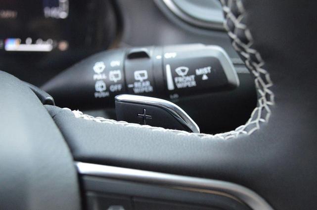 Photo of 2025 Diamond Black Jeep Grand Cherokee L