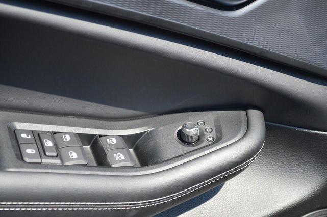 Photo of 2025 Diamond Black Jeep Grand Cherokee L