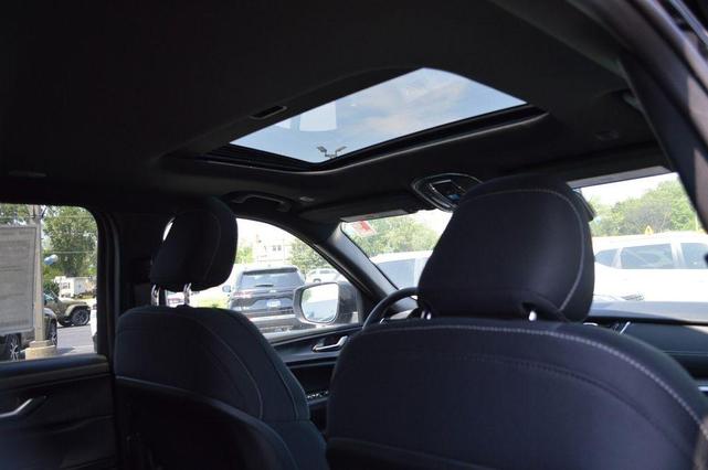 Photo of 2025 Diamond Black Jeep Grand Cherokee L