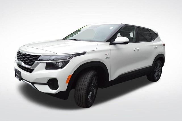Photo of 2023 Snow White Pearl Kia Seltos