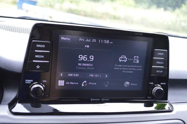 Photo of 2023 Snow White Pearl Kia Seltos