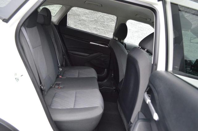 Photo of 2023 Snow White Pearl Kia Seltos