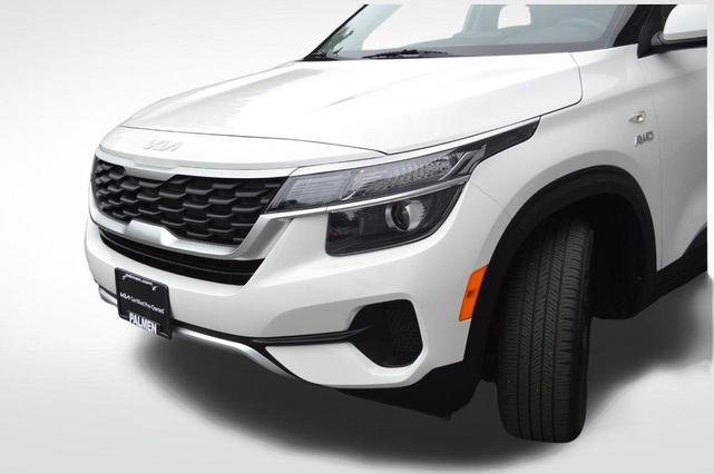 Photo of 2023 Snow White Pearl Kia Seltos