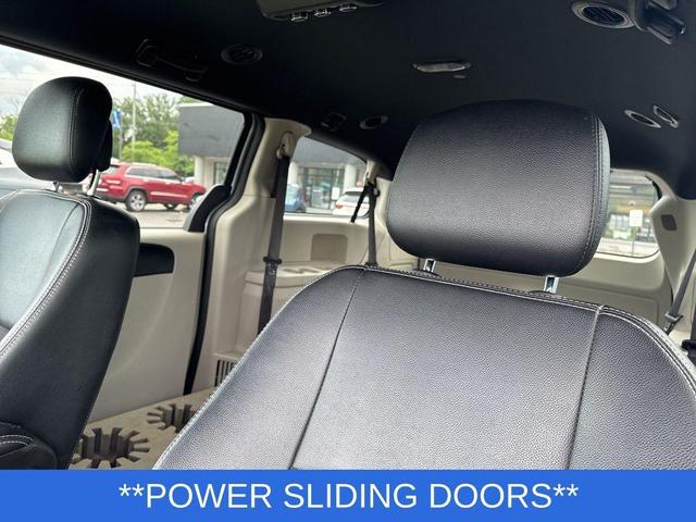 Photo of 2019 Billet Silver Metallic Clearcoat Dodge Grand Caravan