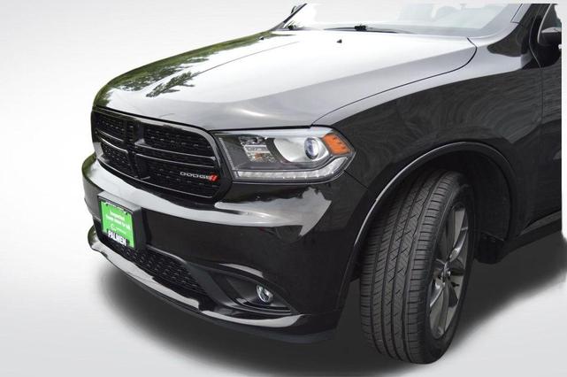 Photo of 2018 DB Black Crystal Clearcoat Dodge Durango