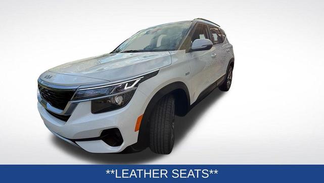 Photo of 2023 Snow White Pearl Kia Seltos