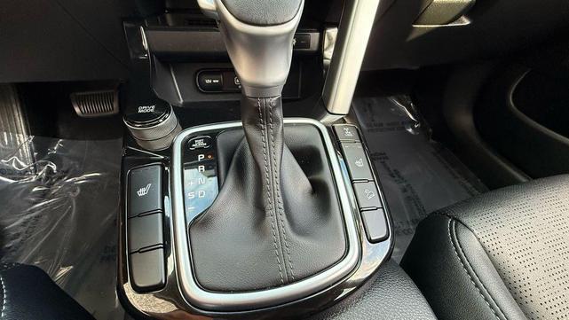 Photo of 2023 Snow White Pearl Kia Seltos