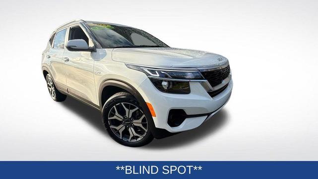 Photo of 2023 Snow White Pearl Kia Seltos