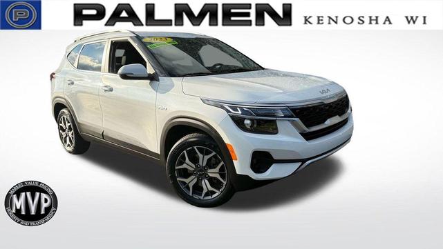 Photo of 2023 Snow White Pearl Kia Seltos