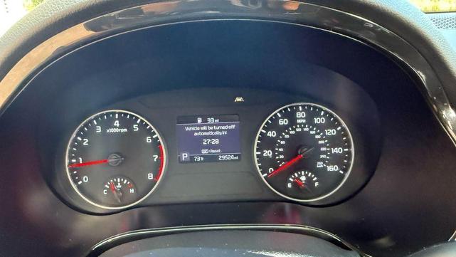 Photo of 2023 Snow White Pearl Kia Seltos