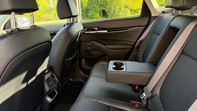 Photo of 2023 Snow White Pearl Kia Seltos