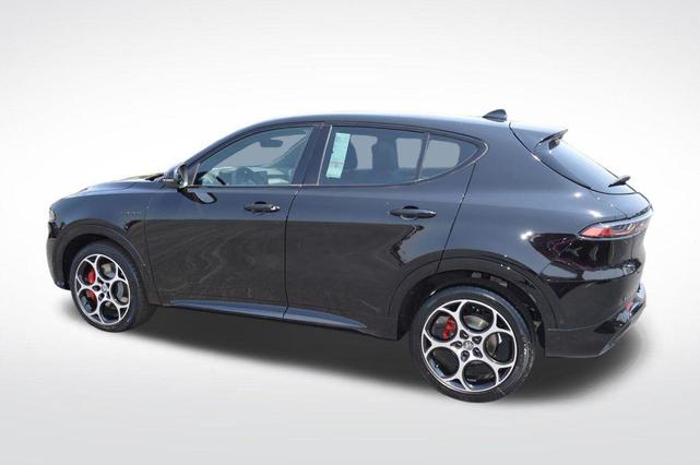 Photo of 2025 Alfa Black Alfa Romeo Tonale