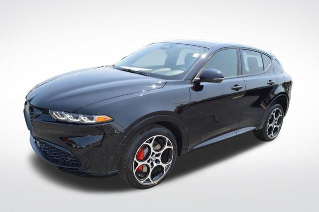 Photo of 2025 Alfa Black Alfa Romeo Tonale