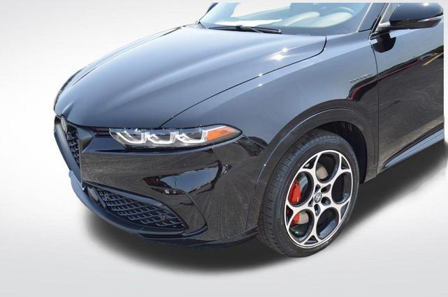 Photo of 2025 Alfa Black Alfa Romeo Tonale