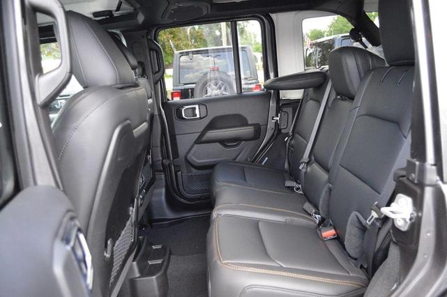 Photo of 2025 Granite Crystal Clearcoat Metallic Jeep Wrangler