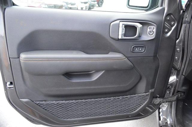 Photo of 2025 Granite Crystal Clearcoat Metallic Jeep Wrangler