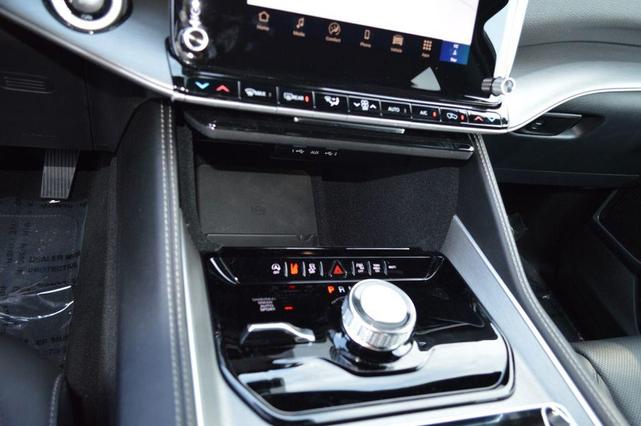Photo of 2025 Diamond Black Jeep Wagoneer