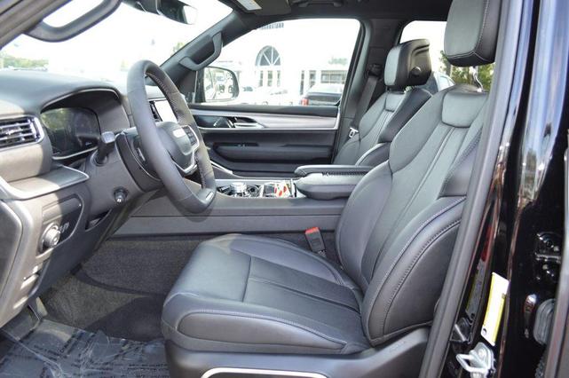 Photo of 2025 Diamond Black Jeep Wagoneer
