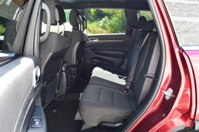 Photo of 2021 Velvet Red Pearlcoat Jeep Grand Cherokee