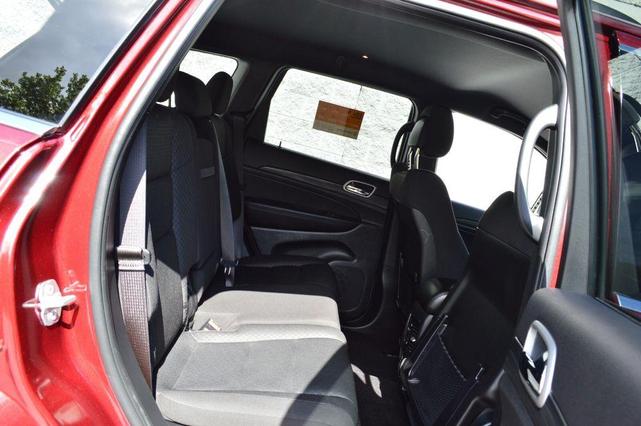 Photo of 2021 Velvet Red Pearlcoat Jeep Grand Cherokee