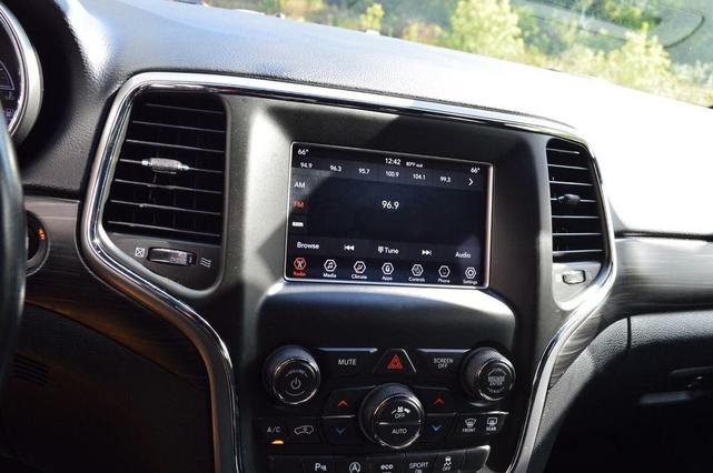 Photo of 2021 Velvet Red Pearlcoat Jeep Grand Cherokee