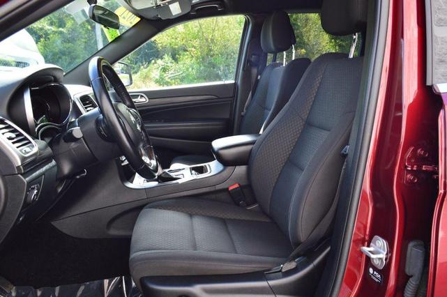 Photo of 2021 Velvet Red Pearlcoat Jeep Grand Cherokee