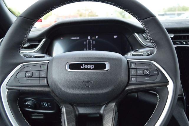 Photo of 2025 Diamond Black Jeep Grand Cherokee L